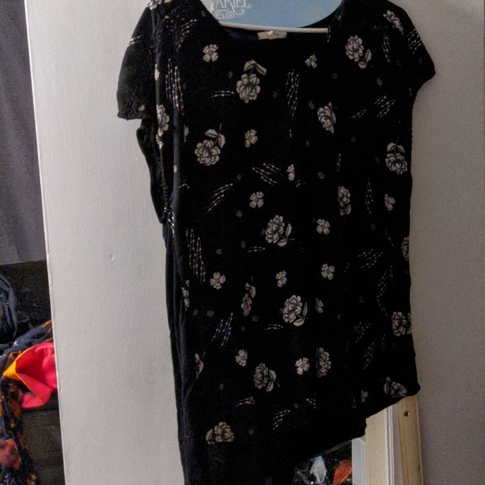 Black and White dress top